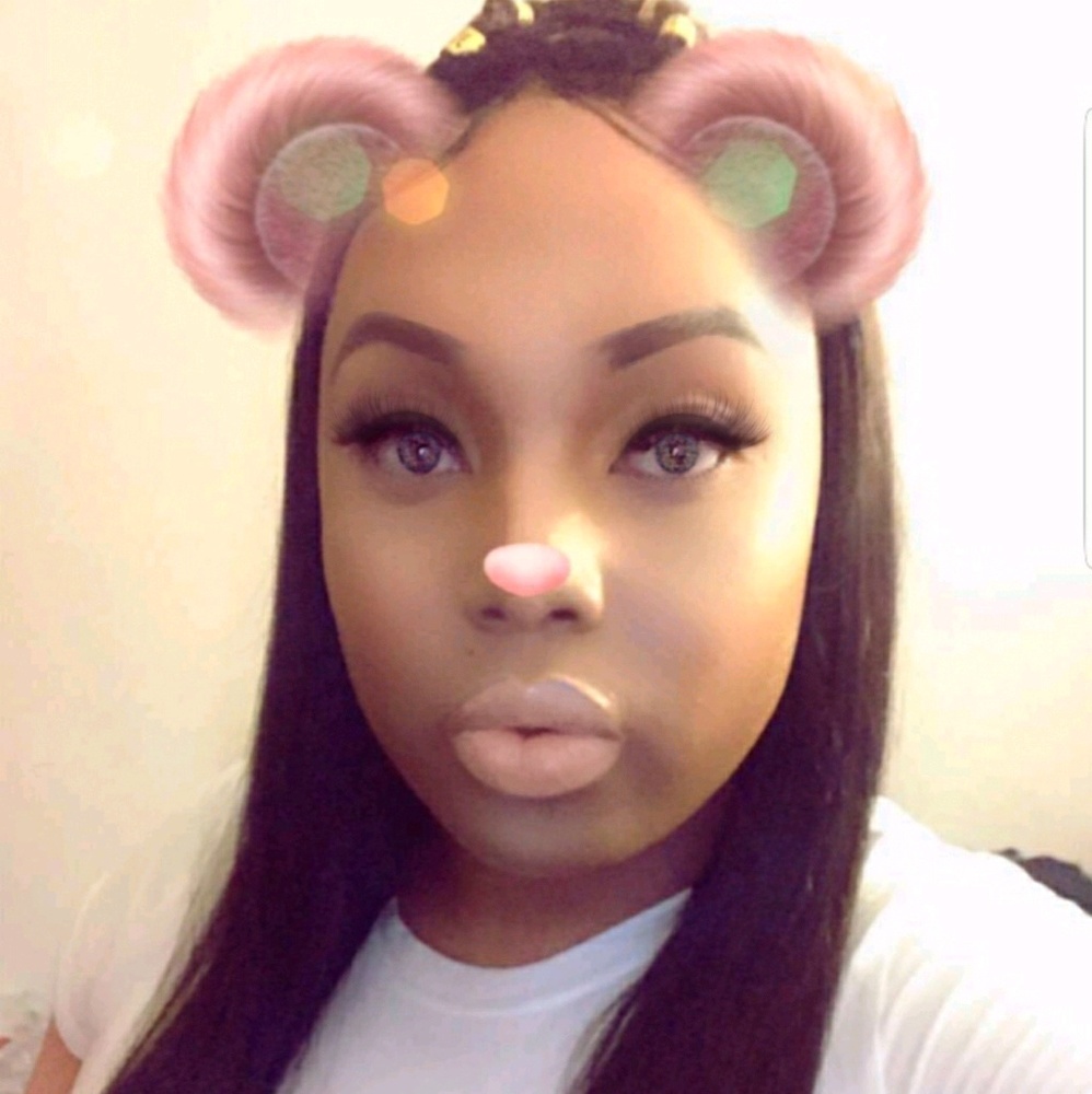 Meet your Posher, La'toya